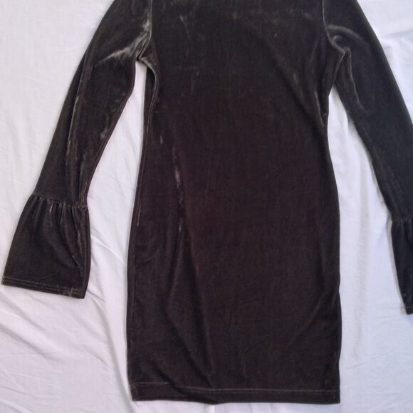 re:named Green Velour Velvet Bell Sleeve Dress Forest Fairy Goblin Womens Small - Picture 10 of 11
